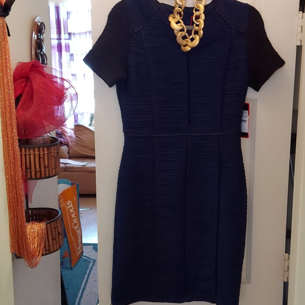 Dress - Picture 4 of 11
